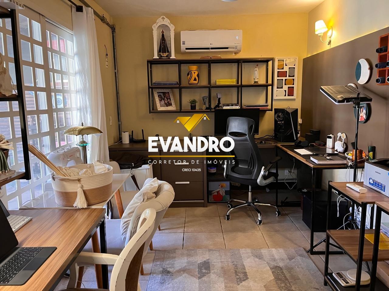 Casa à venda com 2 quartos, 279m² - Foto 2