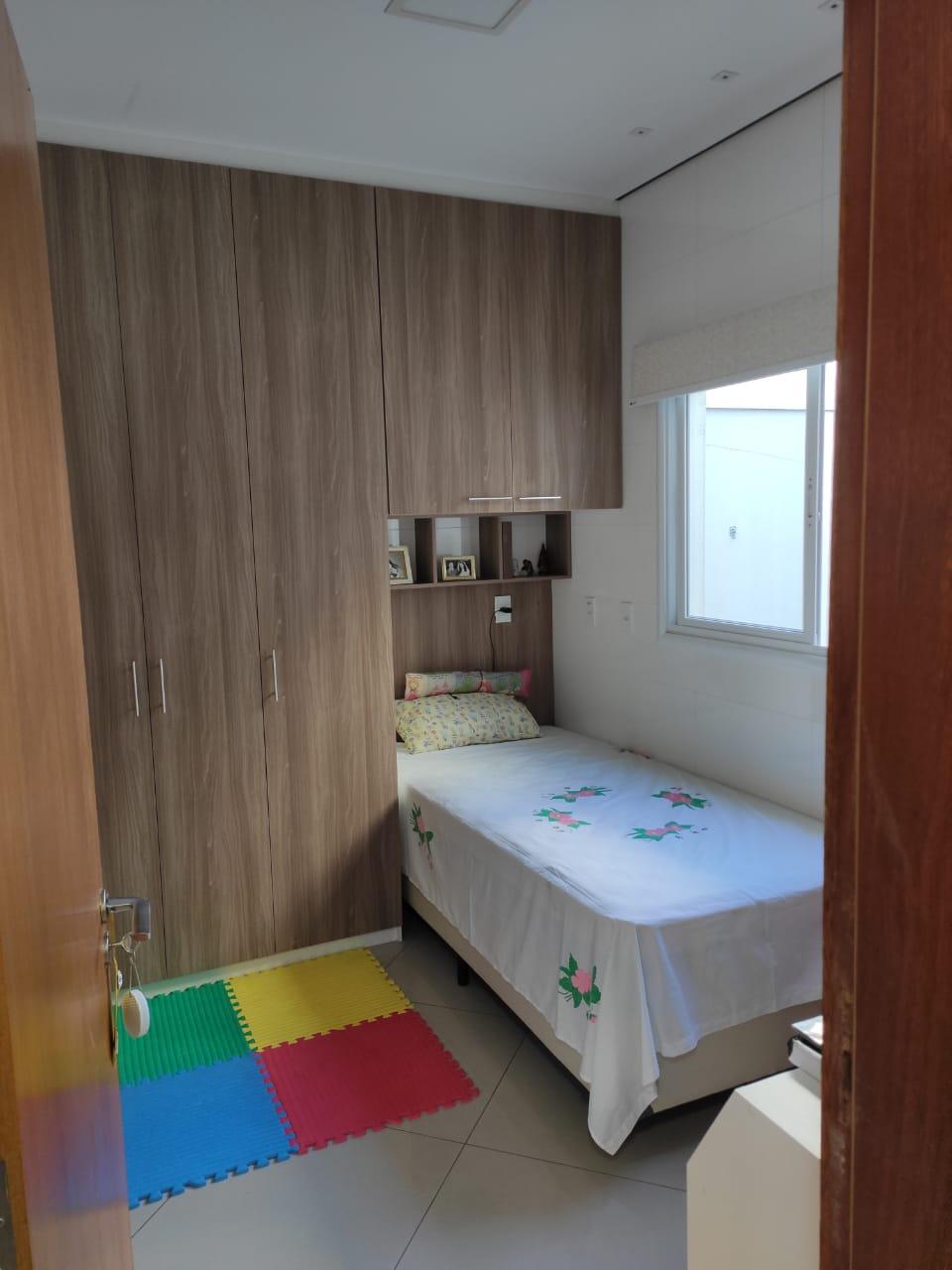 Casa de Condomínio à venda com 4 quartos, 205m² - Foto 9