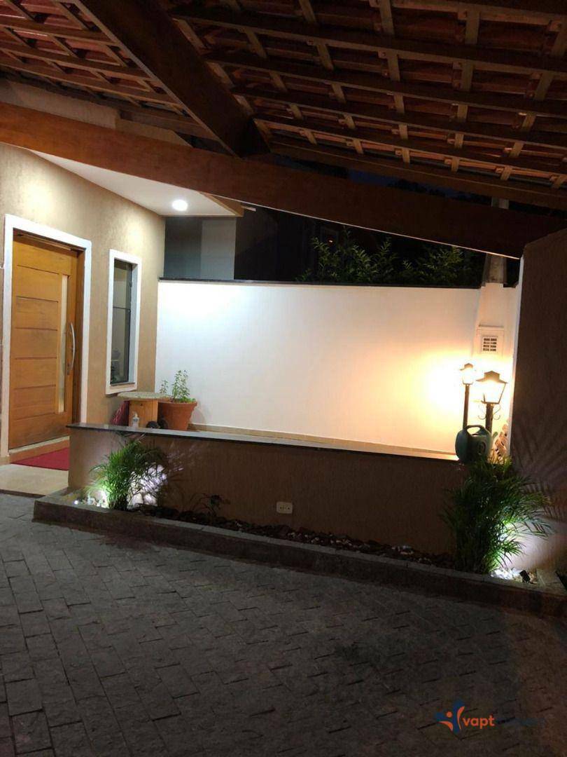 Casa de Condomínio à venda com 3 quartos, 190m² - Foto 2
