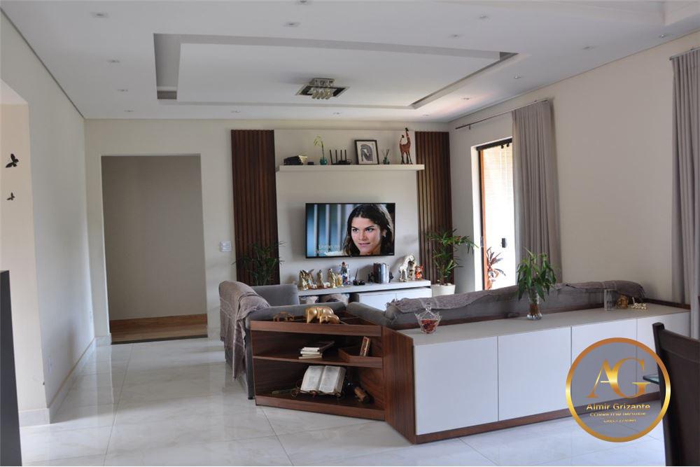 Casa de Condomínio à venda com 3 quartos, 206m² - Foto 4
