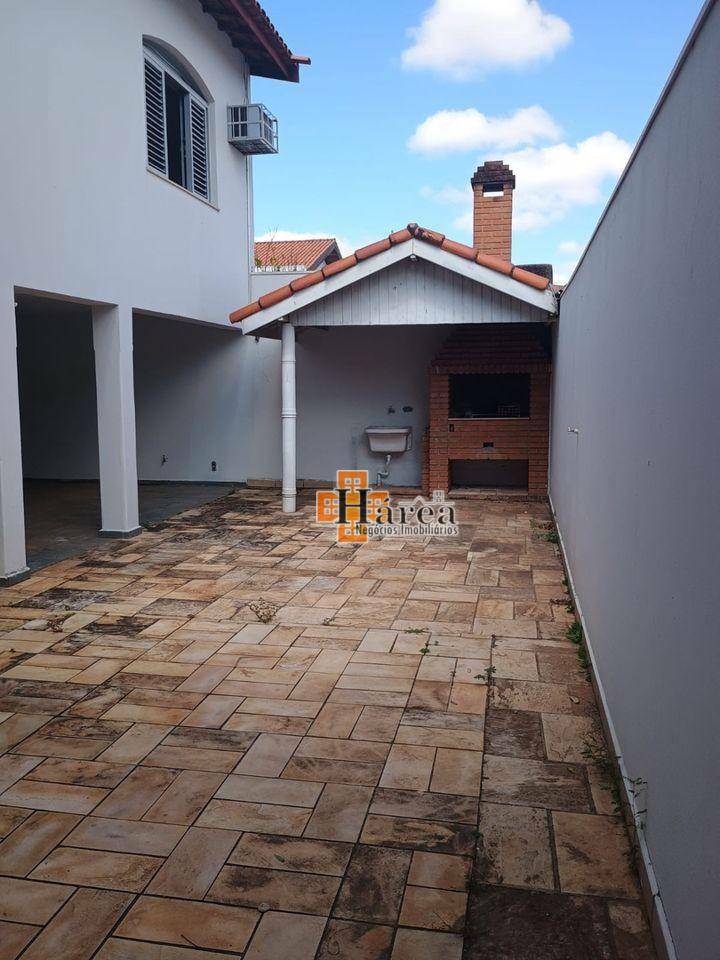 Casa para alugar com 3 quartos, 325m² - Foto 47