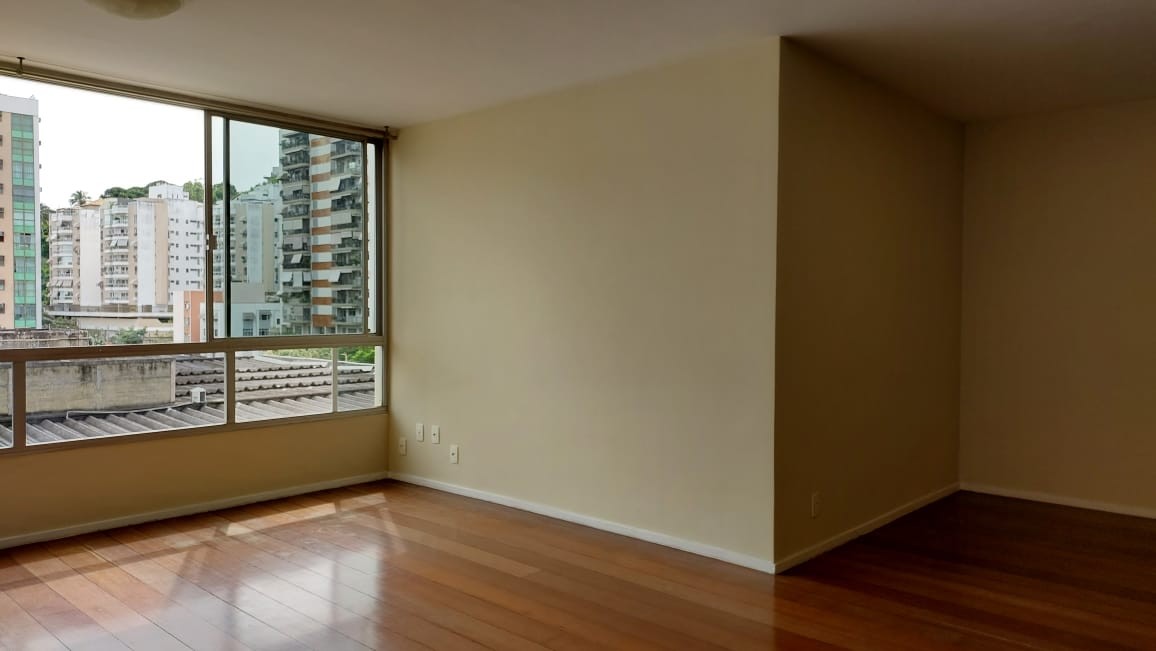 Apartamento à venda com 4 quartos, 160m² - Foto 1