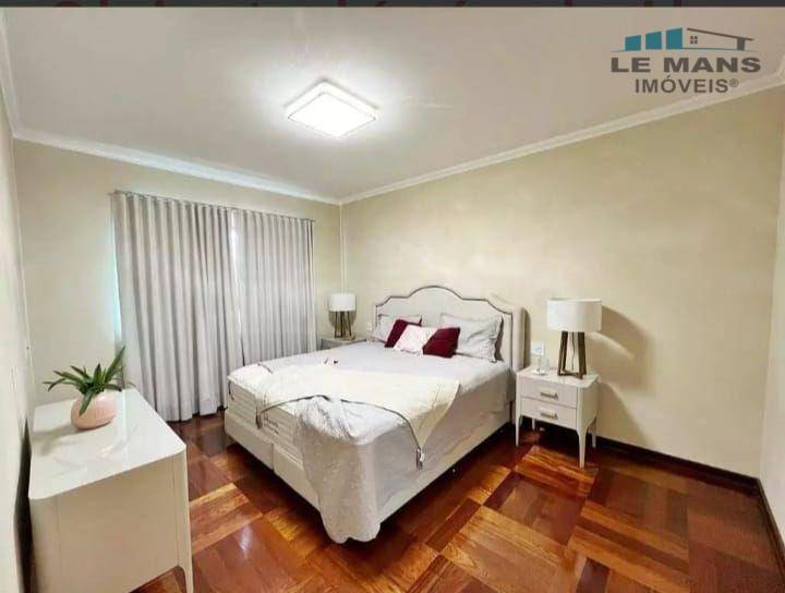 Casa à venda e aluguel com 5 quartos, 358m² - Foto 8