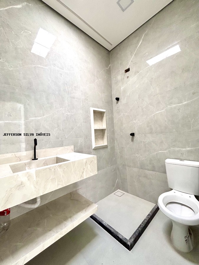 Casa à venda com 2 quartos, 56m² - Foto 13