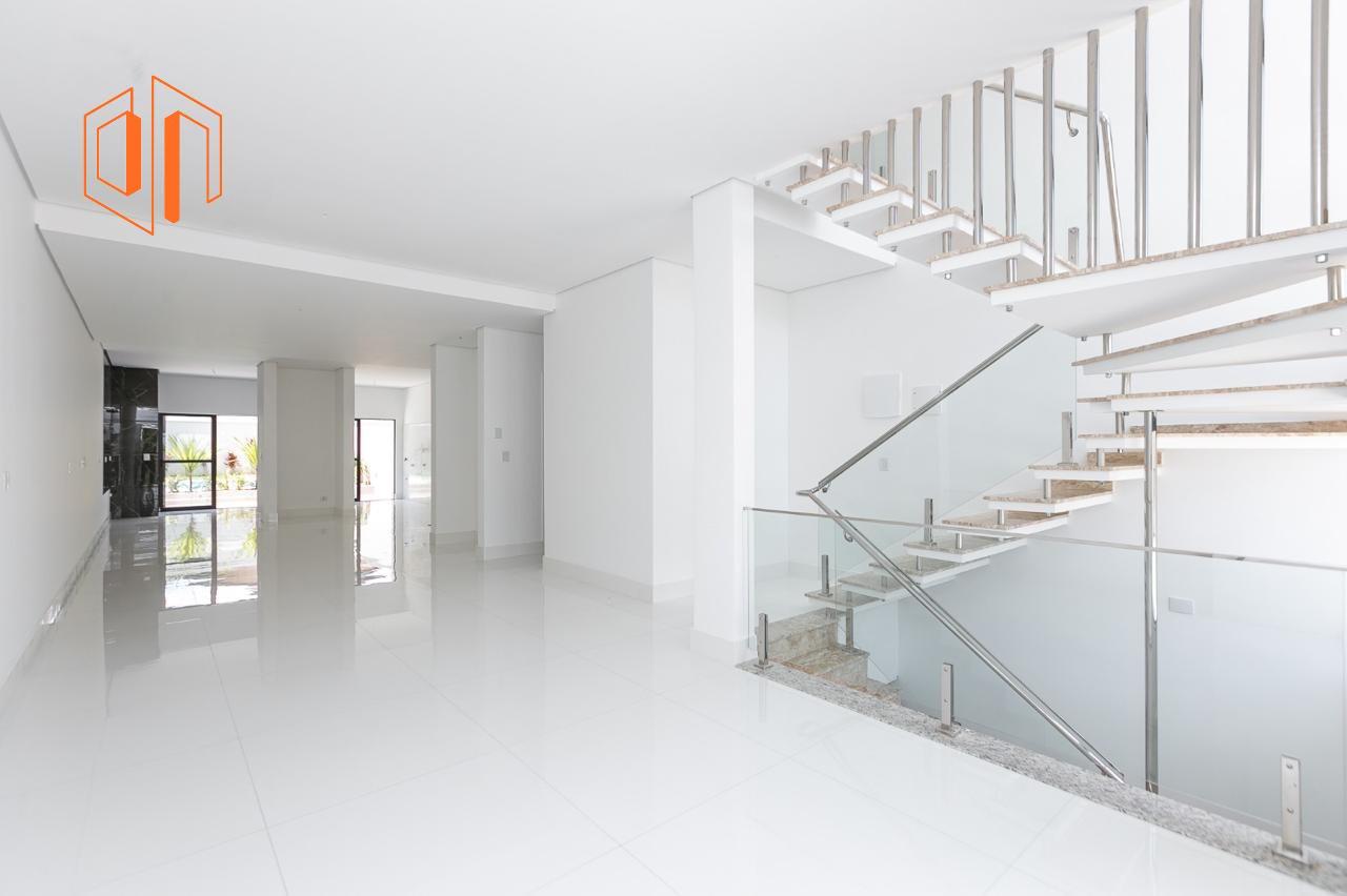 Sobrado à venda com 3 quartos, 299m² - Foto 11