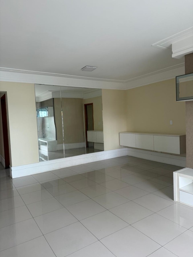 Apartamento à venda com 3 quartos, 102m² - Foto 2