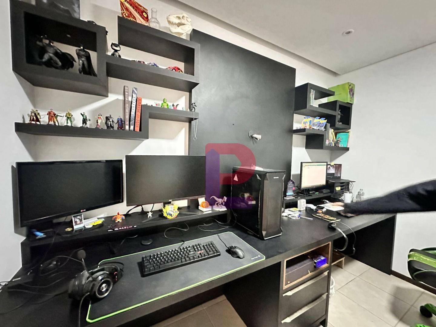 Apartamento para alugar com 3 quartos, 160m² - Foto 17
