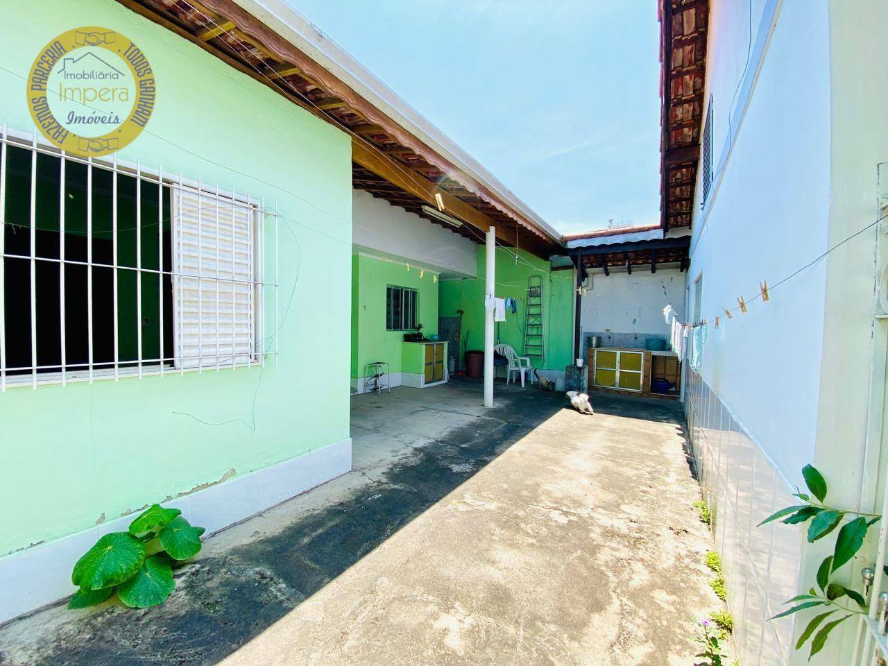 Casa à venda com 4 quartos, 123m² - Foto 1