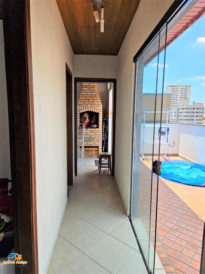 Cobertura à venda com 2 quartos, 140m² - Foto 2