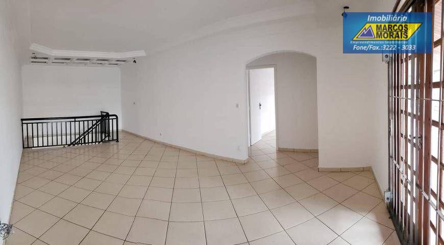 Casa para alugar com 4 quartos, 450m² - Foto 22