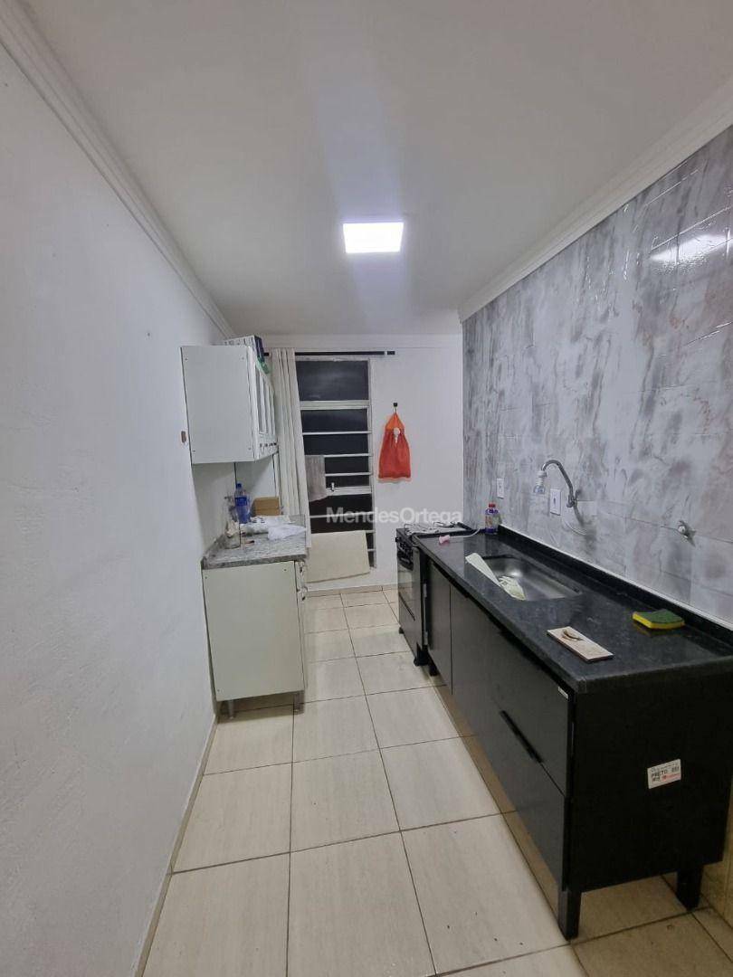 Apartamento à venda com 2 quartos, 45m² - Foto 2