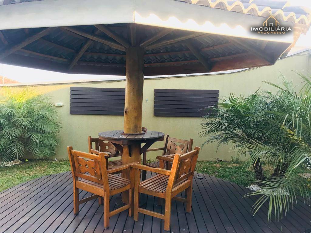 Sobrado à venda com 3 quartos, 300m² - Foto 4