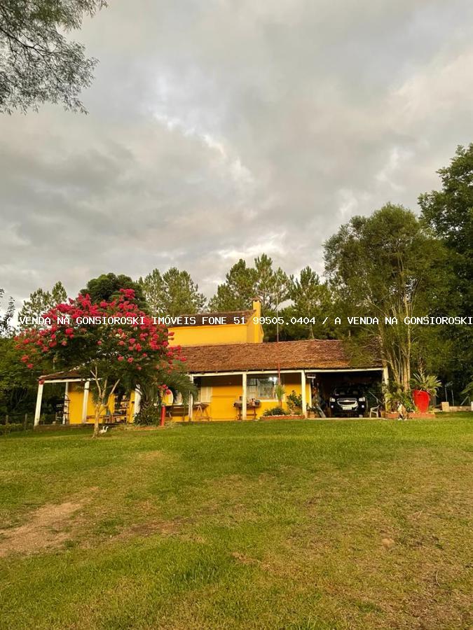 Chácara à venda com 4 quartos, 130000m² - Foto 1