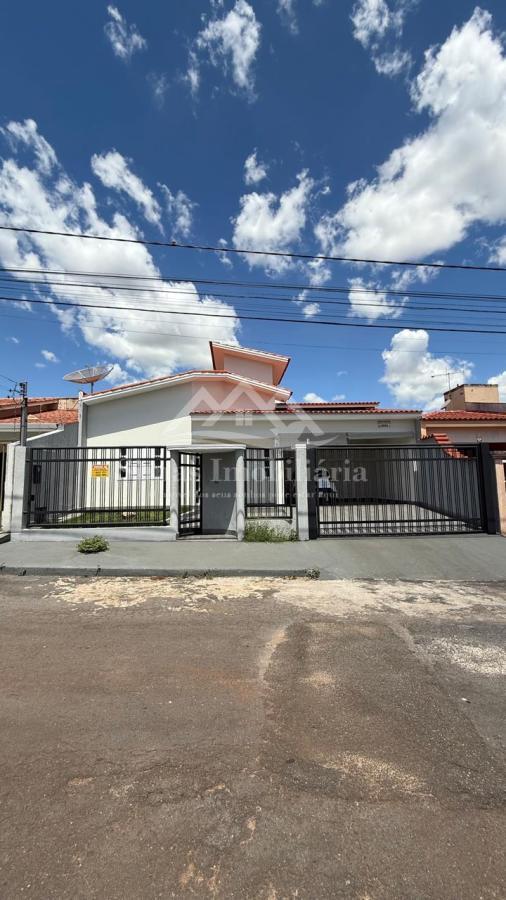 Casa à venda com 3 quartos, 360m² - Foto 1