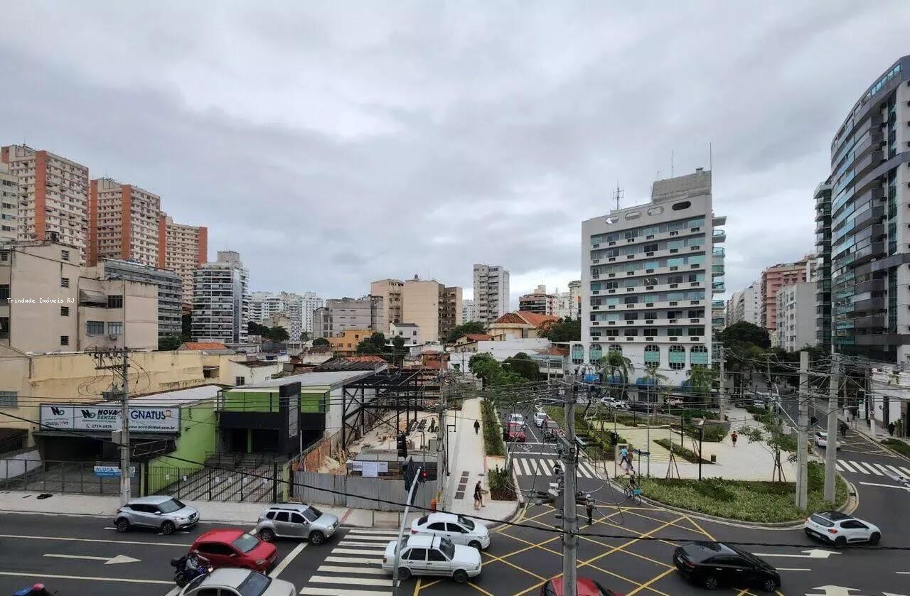 Apartamento à venda com 3 quartos, 110m² - Foto 1