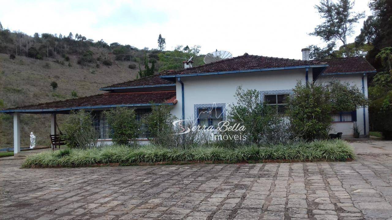 Fazenda à venda com 7 quartos, 400m² - Foto 1