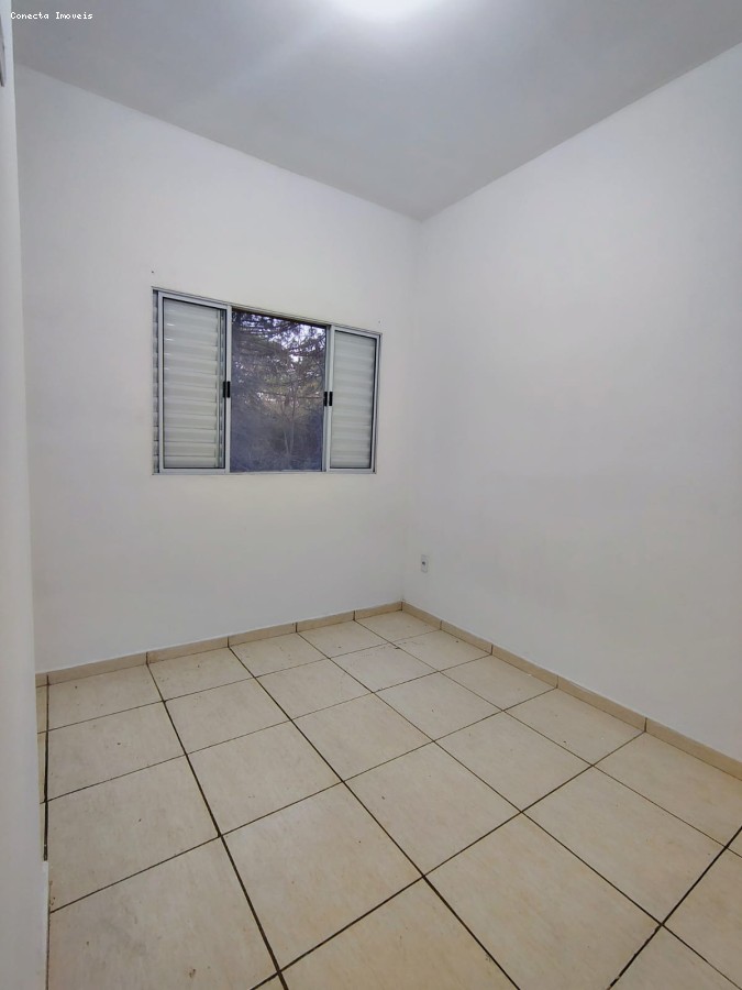 Casa para alugar com 2 quartos, 60m² - Foto 10