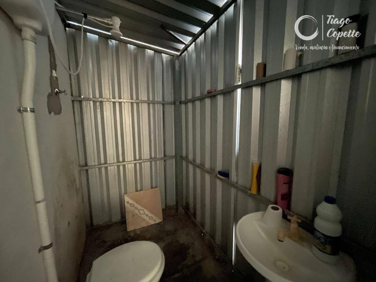 Casa à venda com 6 quartos, 202m² - Foto 19