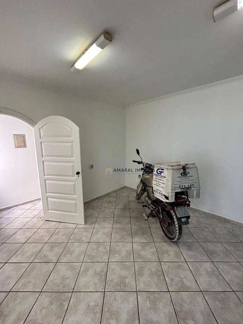 Casa à venda e aluguel com 4 quartos, 416m² - Foto 6