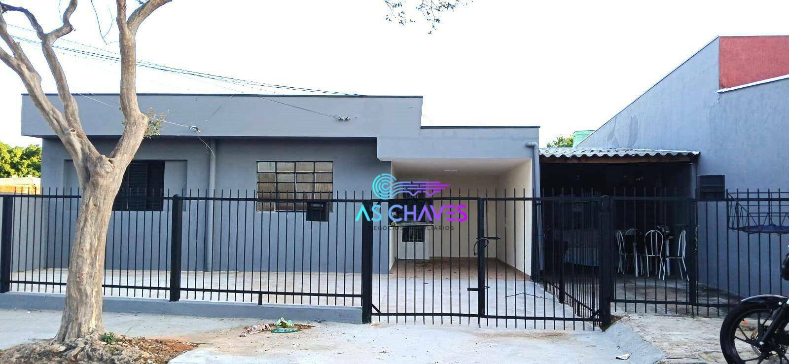 Casa à venda com 2 quartos, 190m² - Foto 1
