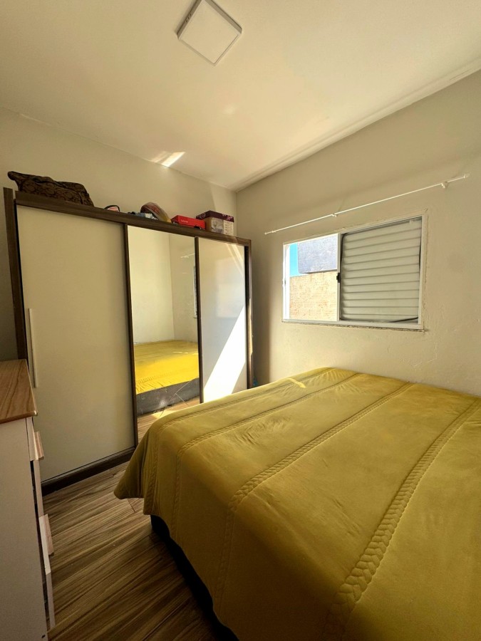 Casa à venda com 2 quartos, 200m² - Foto 4