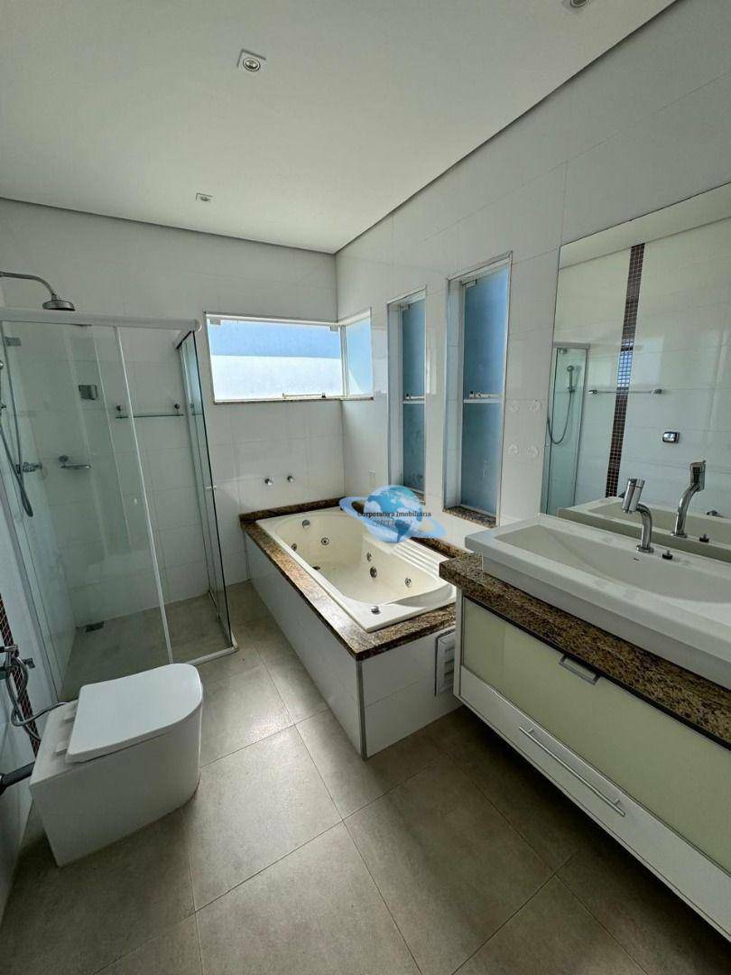 Casa de Condomínio para alugar com 3 quartos, 315m² - Foto 12