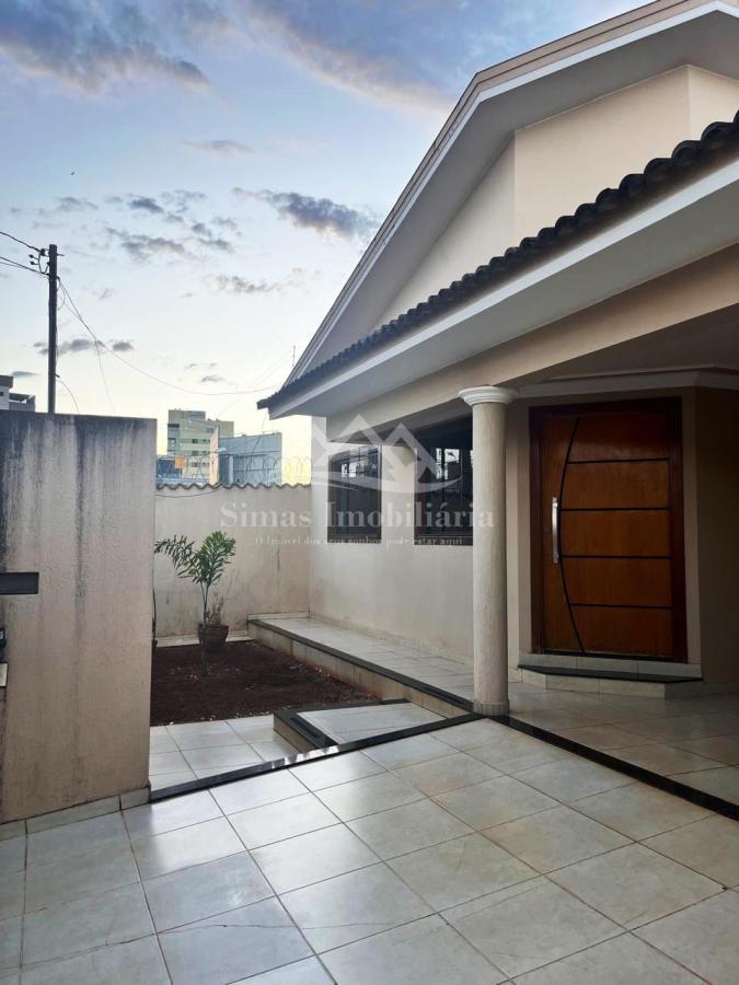 Casa à venda com 3 quartos, 348m² - Foto 3