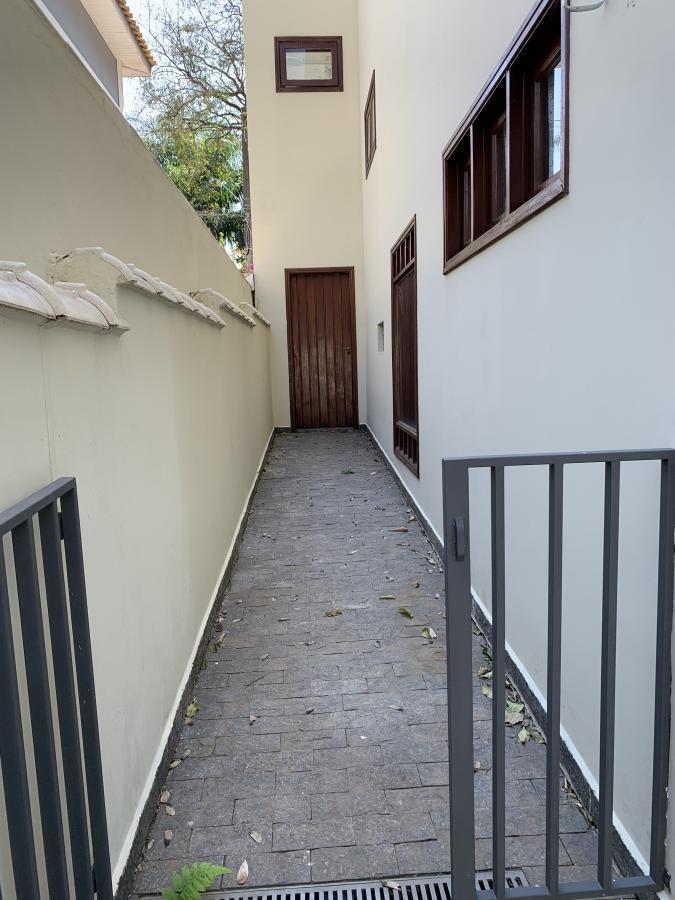 Casa de Condomínio para alugar com 4 quartos, 290m² - Foto 35