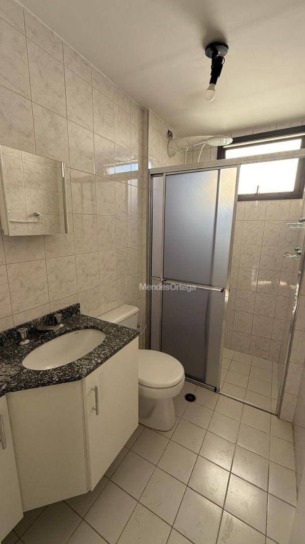 Apartamento para alugar com 3 quartos, 94m² - Foto 12