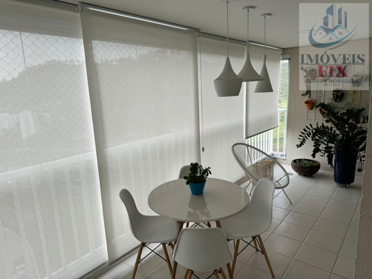 Apartamento à venda com 3 quartos, 111m² - Foto 2