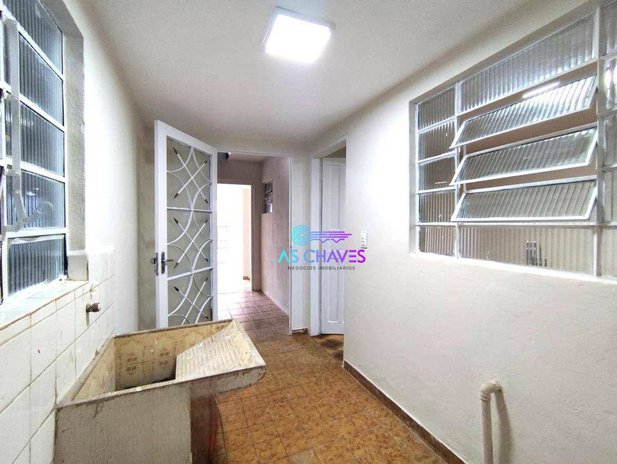 Casa à venda com 2 quartos, 190m² - Foto 7