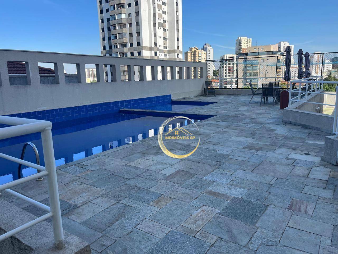 Apartamento para alugar com 3 quartos, 95m² - Foto 17