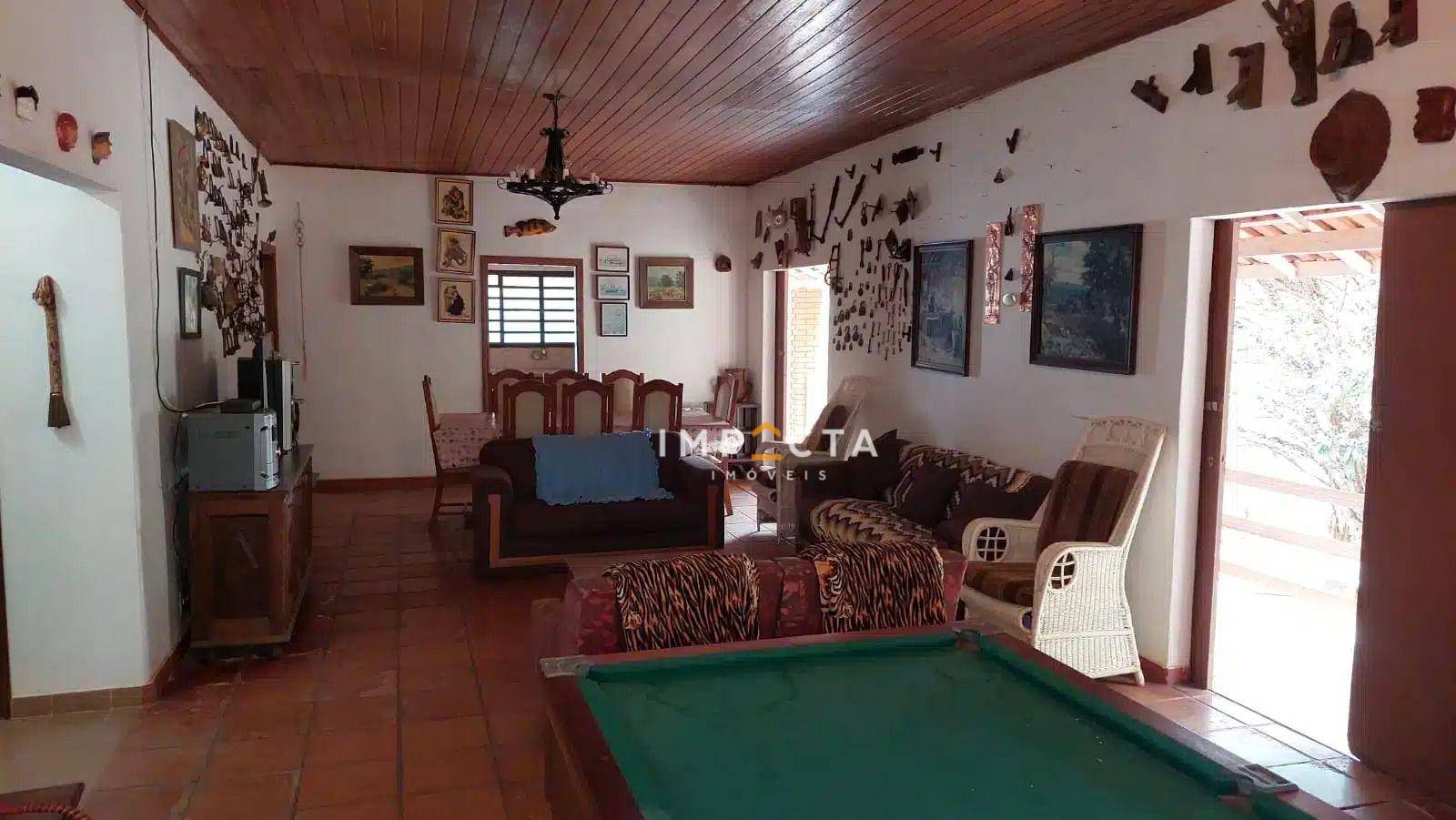 Chácara à venda com 3 quartos, 200m² - Foto 3