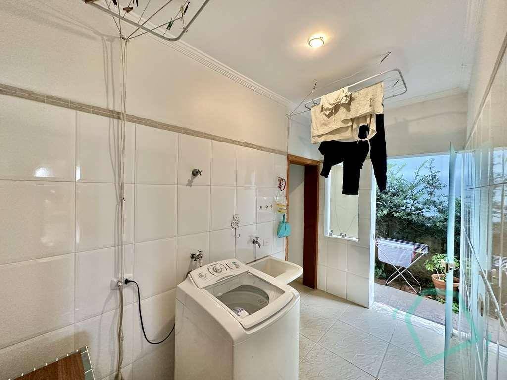 Casa de Condomínio à venda com 3 quartos, 330m² - Foto 23