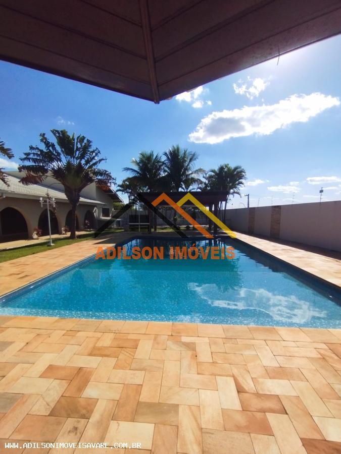 Casa à venda com 2 quartos, 899m² - Foto 1