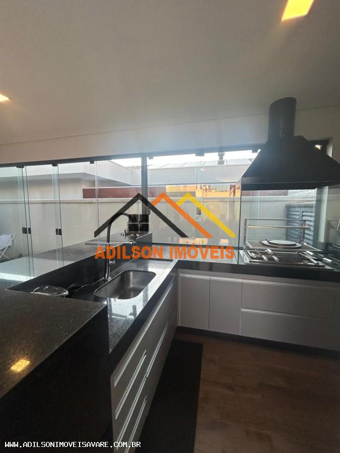 Casa à venda com 3 quartos, 210m² - Foto 10