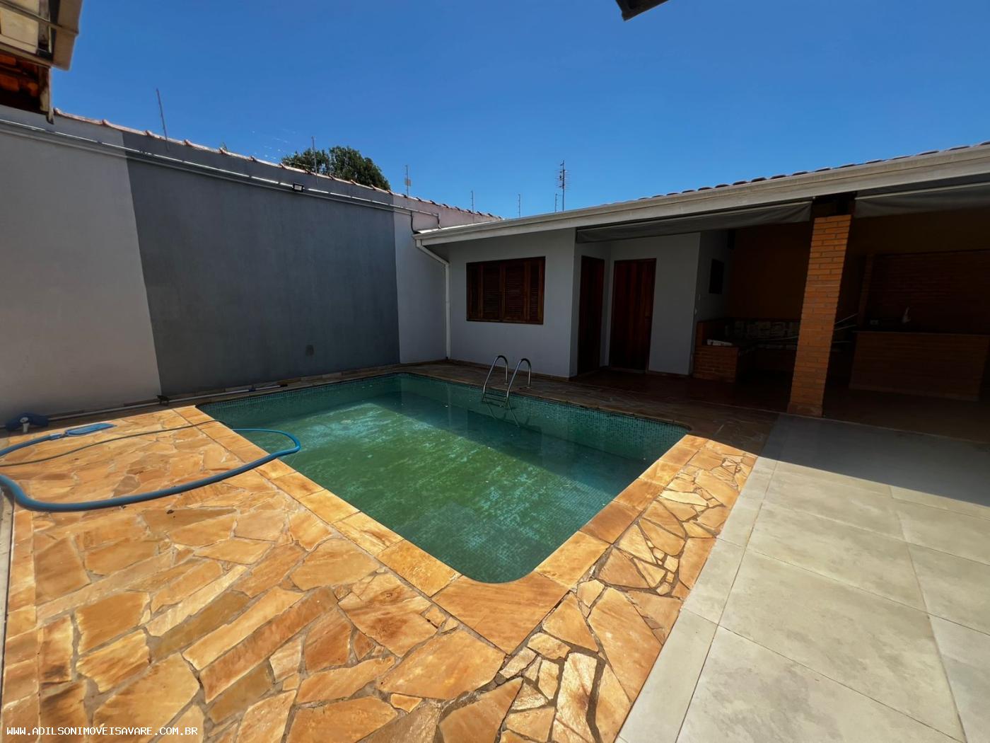 Casa à venda com 3 quartos, 244m² - Foto 11