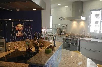 Apartamento para alugar com 4 quartos, 250m² - Foto 10