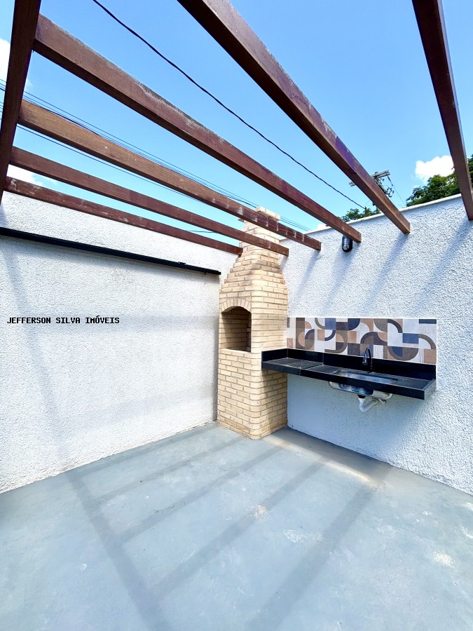 Casa à venda com 3 quartos, 82m² - Foto 2