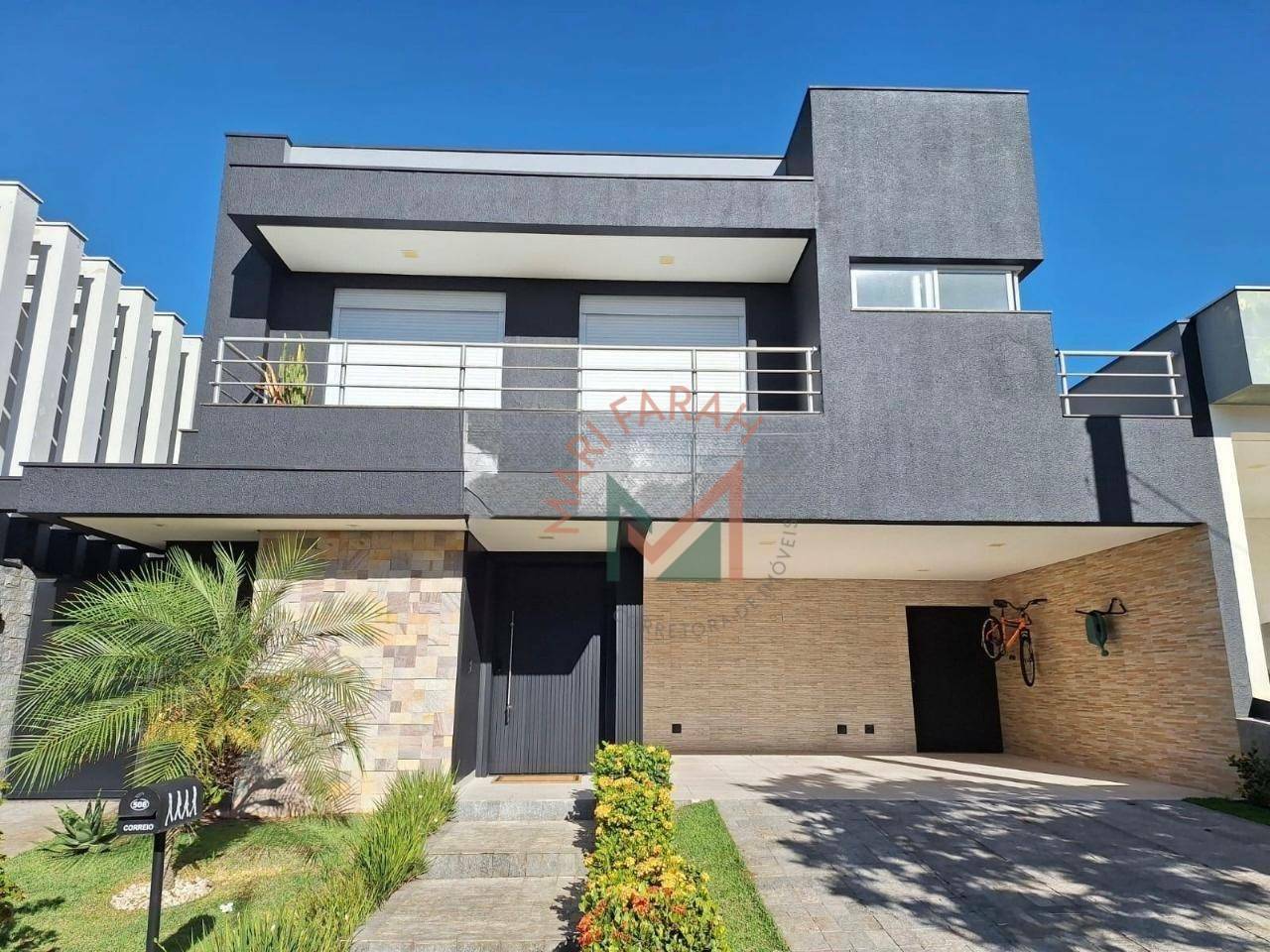 Casa de Condomínio à venda com 3 quartos, 350m² - Foto 1