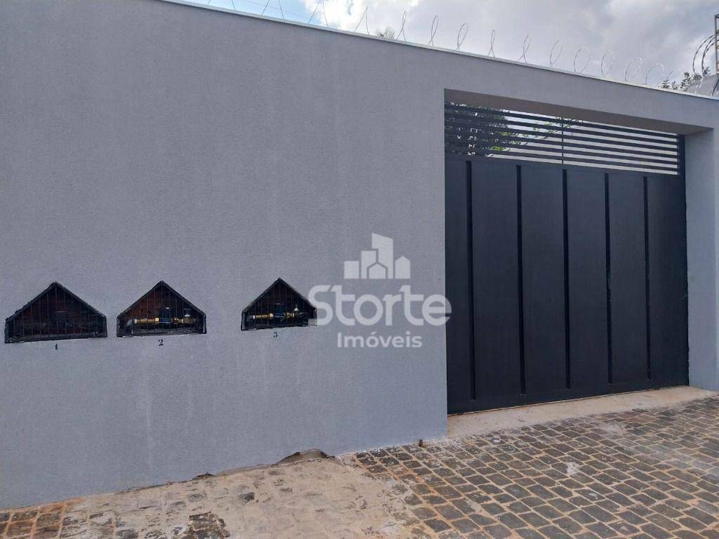 Casa para alugar com 2 quartos, 140m² - Foto 10