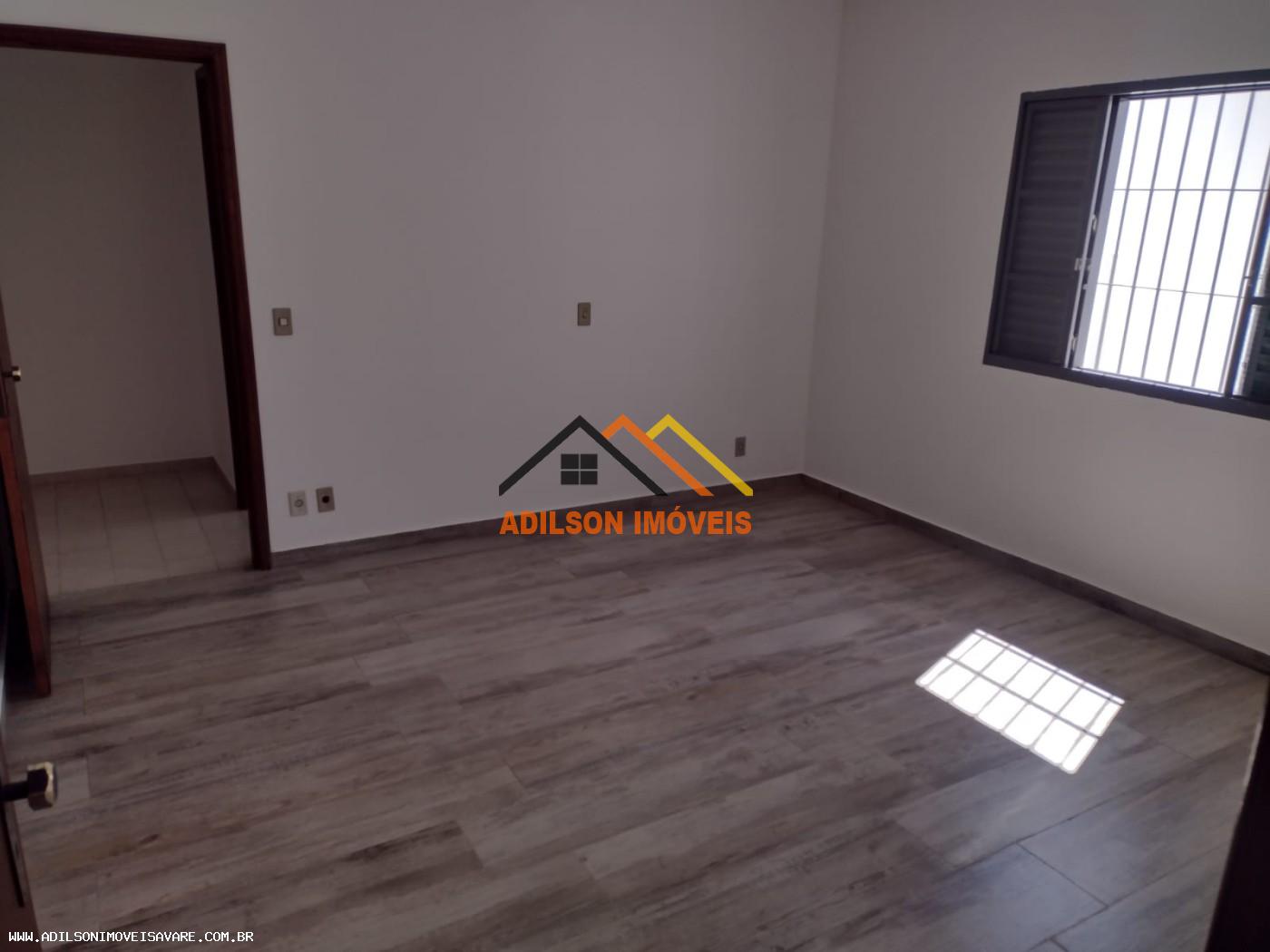 Casa para alugar com 5 quartos, 300m² - Foto 9
