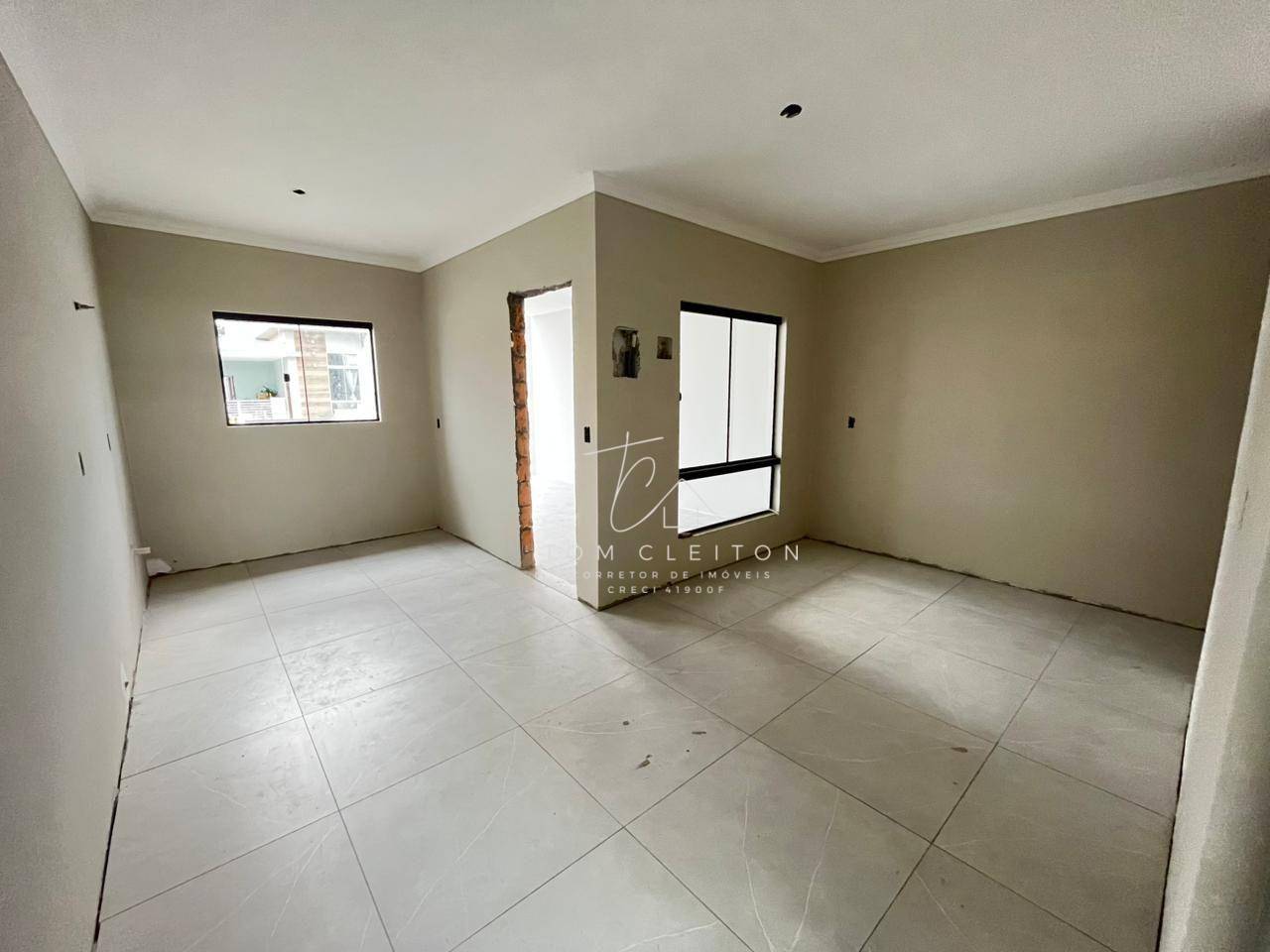 Casa à venda com 2 quartos, 80m² - Foto 4