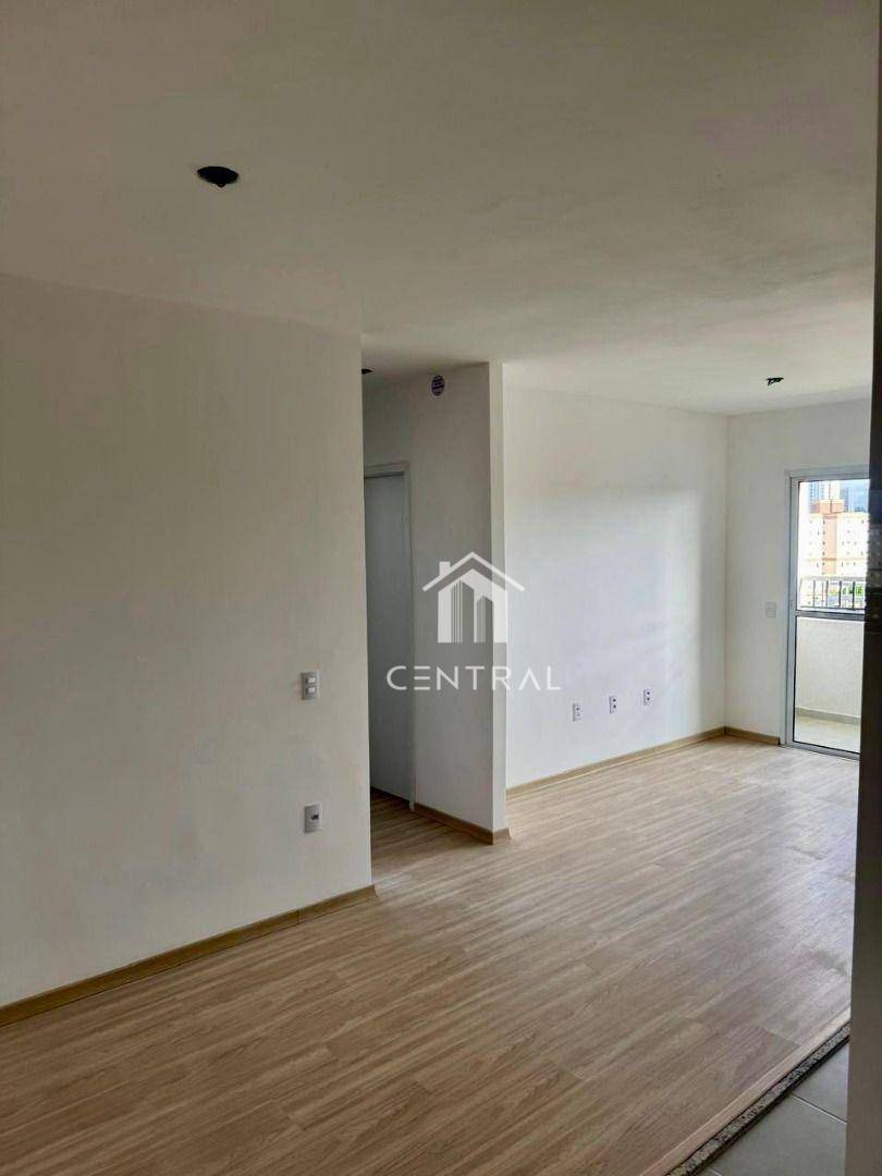 Apartamento à venda com 2 quartos, 61m² - Foto 3