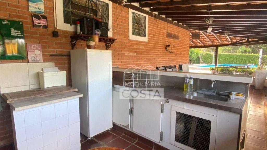Chácara à venda com 3 quartos, 235m² - Foto 4