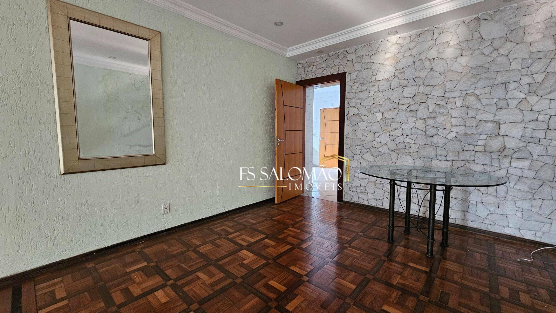 Casa para alugar com 3 quartos, 240m² - Foto 10