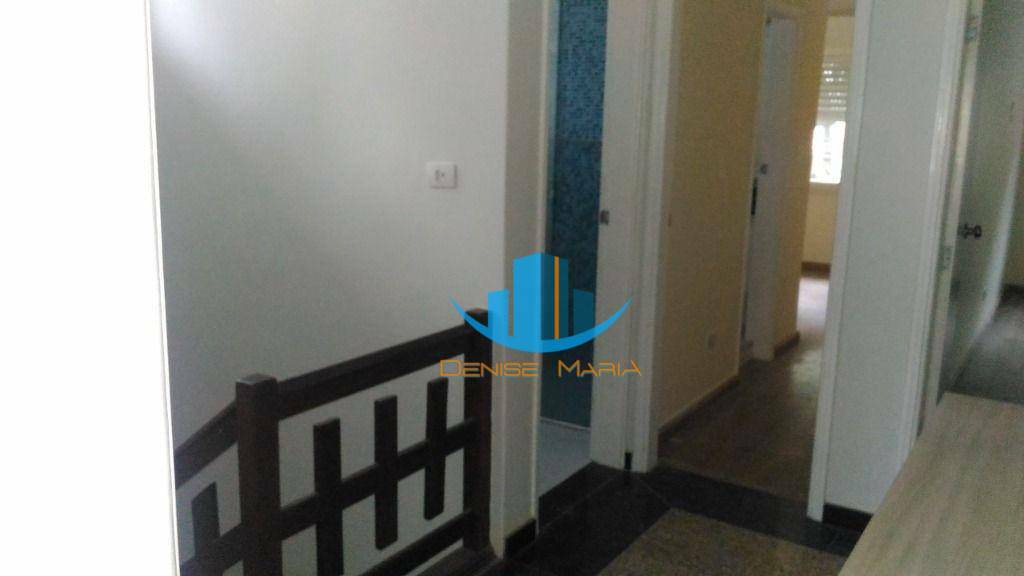 Casa de Condomínio para alugar com 4 quartos, 220m² - Foto 9