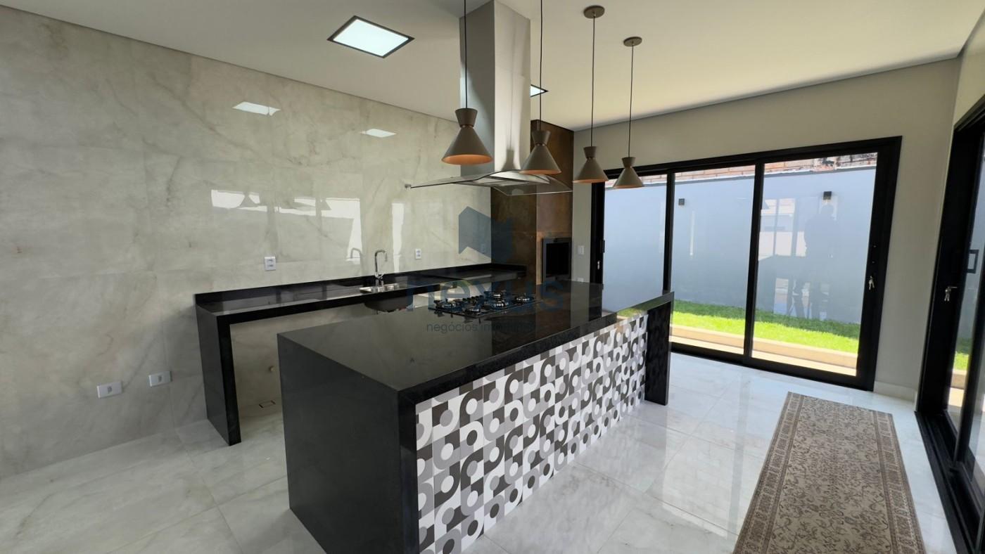 Casa à venda com 3 quartos, 305m² - Foto 11