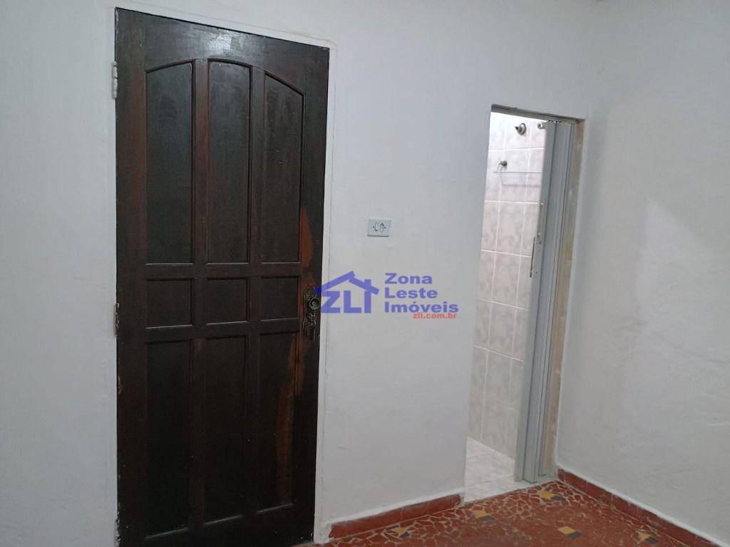 Casa para alugar com 2 quartos, 80m² - Foto 15