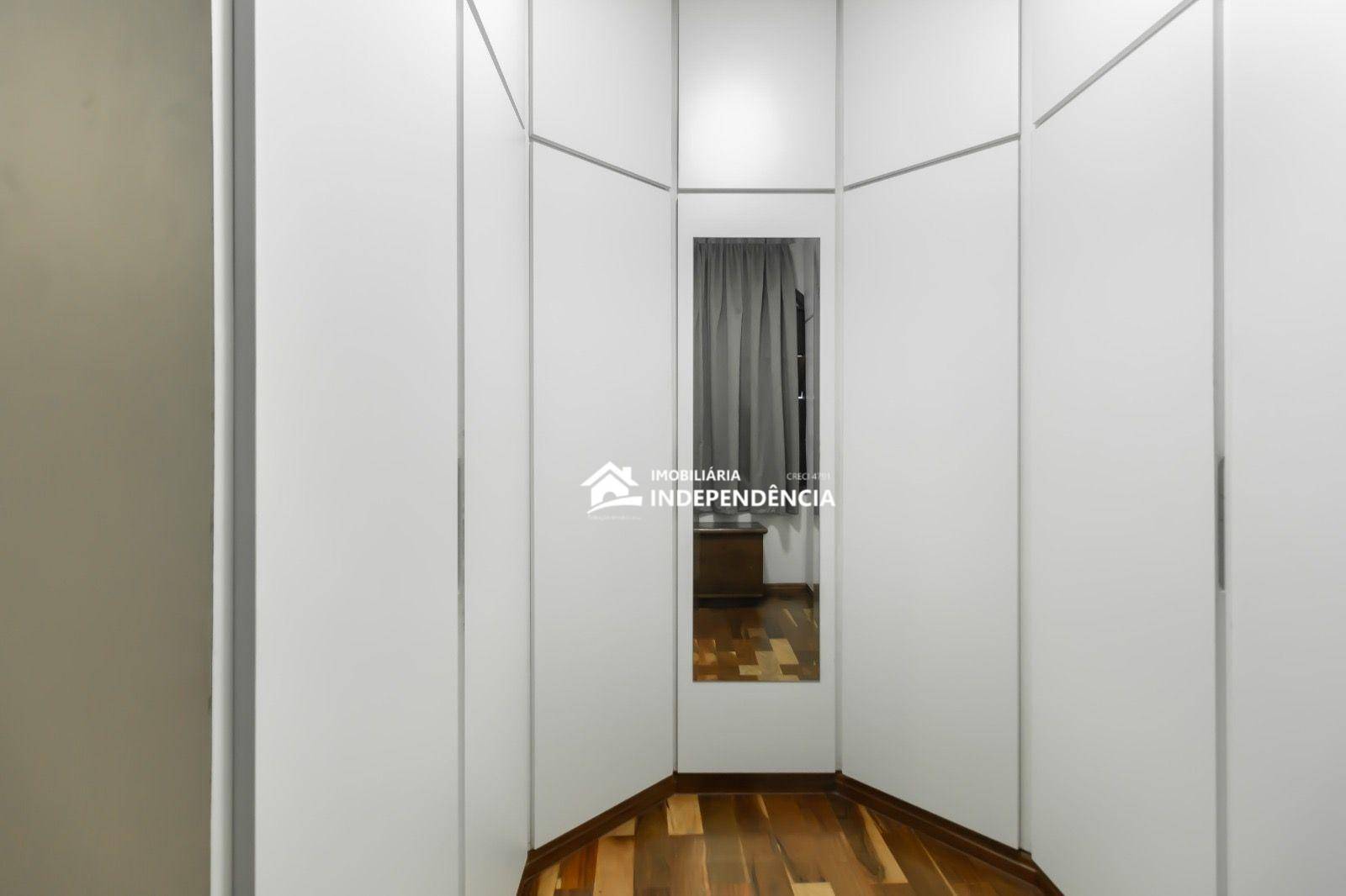 Casa à venda com 3 quartos, 316m² - Foto 25